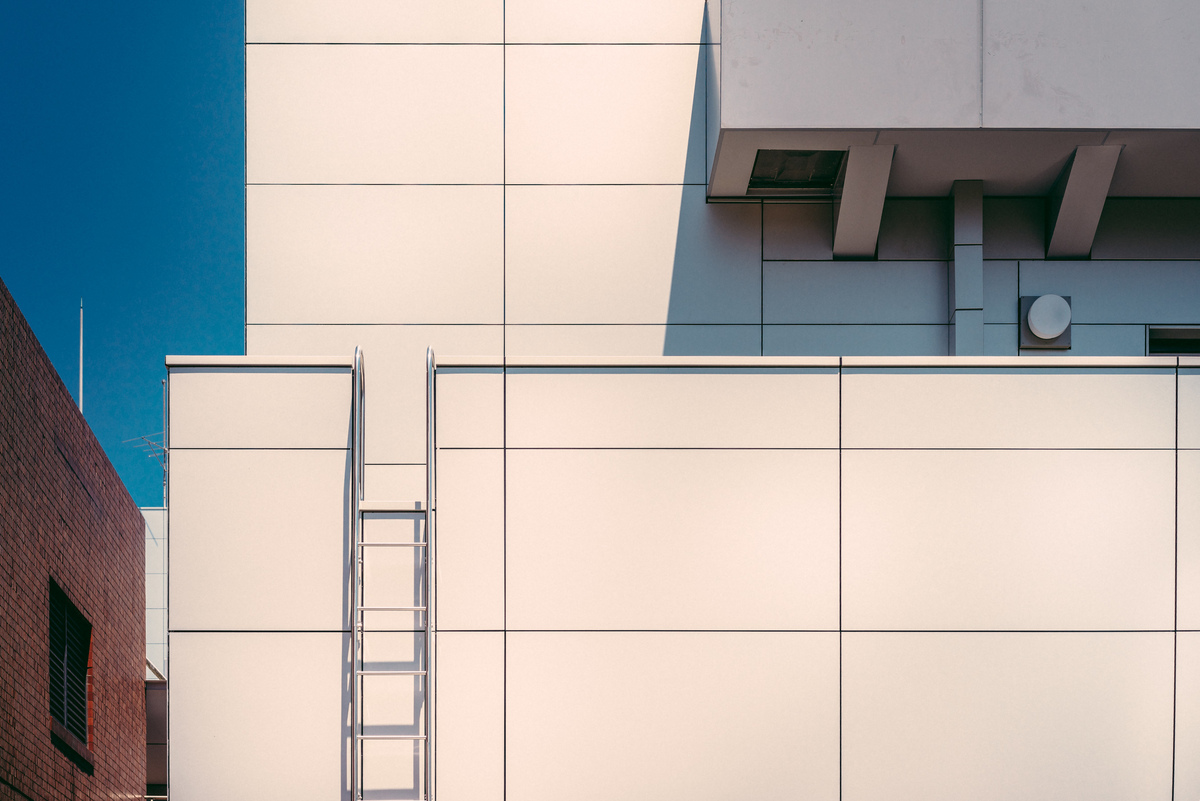 Ladder | A7R & Carl Zeiss Sonnar 55mm F1.8 | 1/320s f/5.6 ISO100 55mm